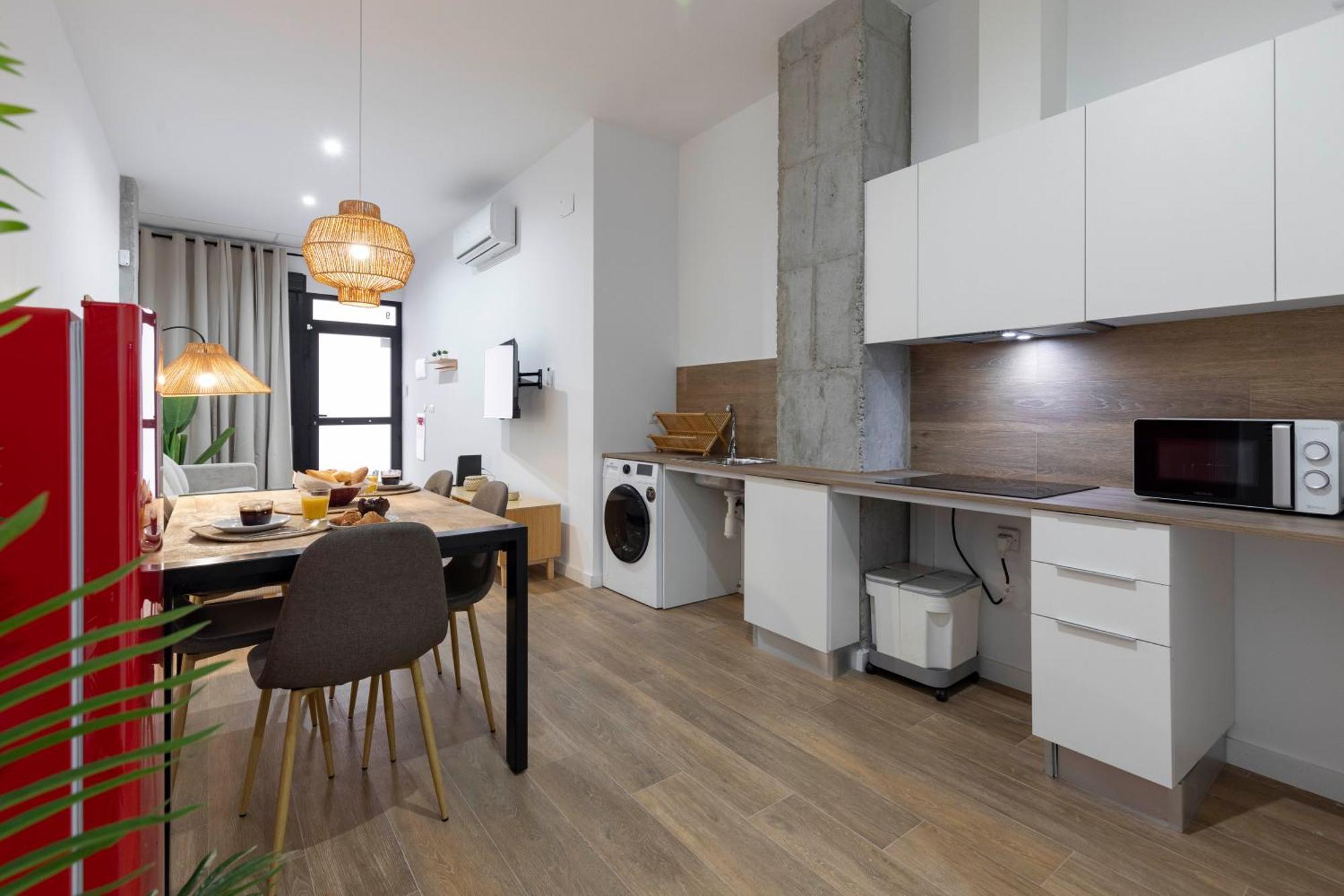 Travel Habitat Mediterranean Suites Valenza Esterno foto