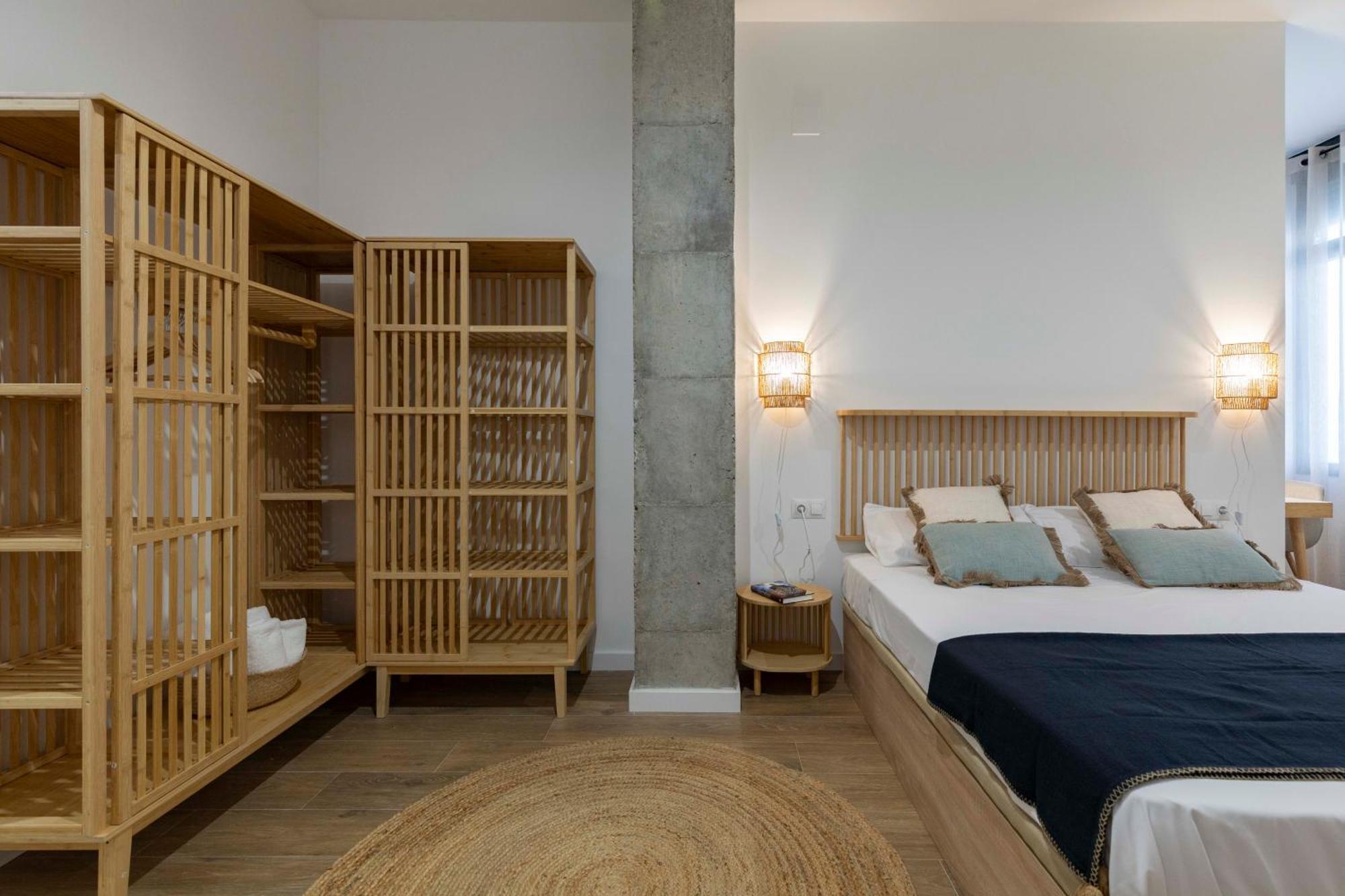 Travel Habitat Mediterranean Suites Valenza Esterno foto