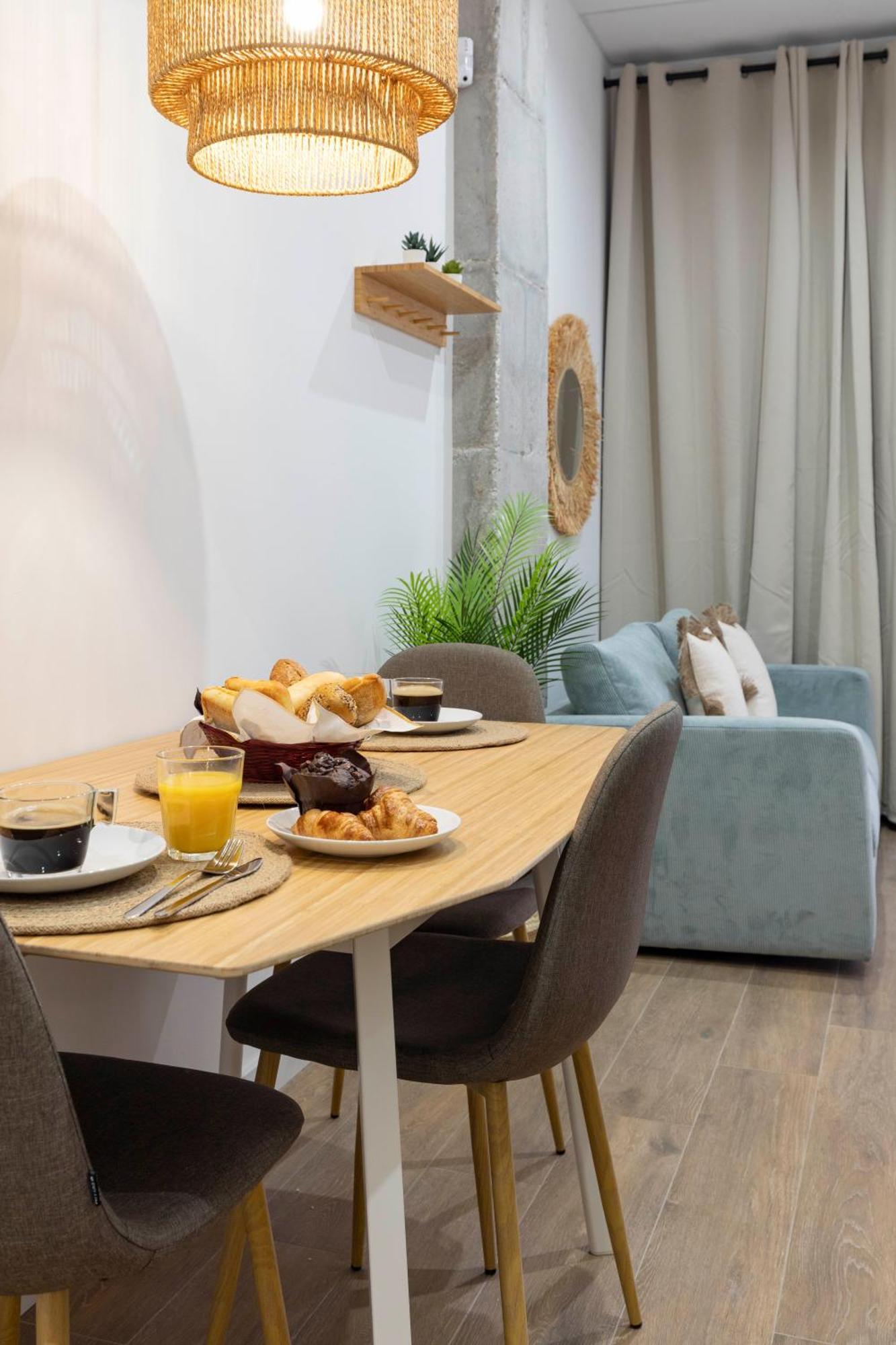 Travel Habitat Mediterranean Suites Valenza Esterno foto