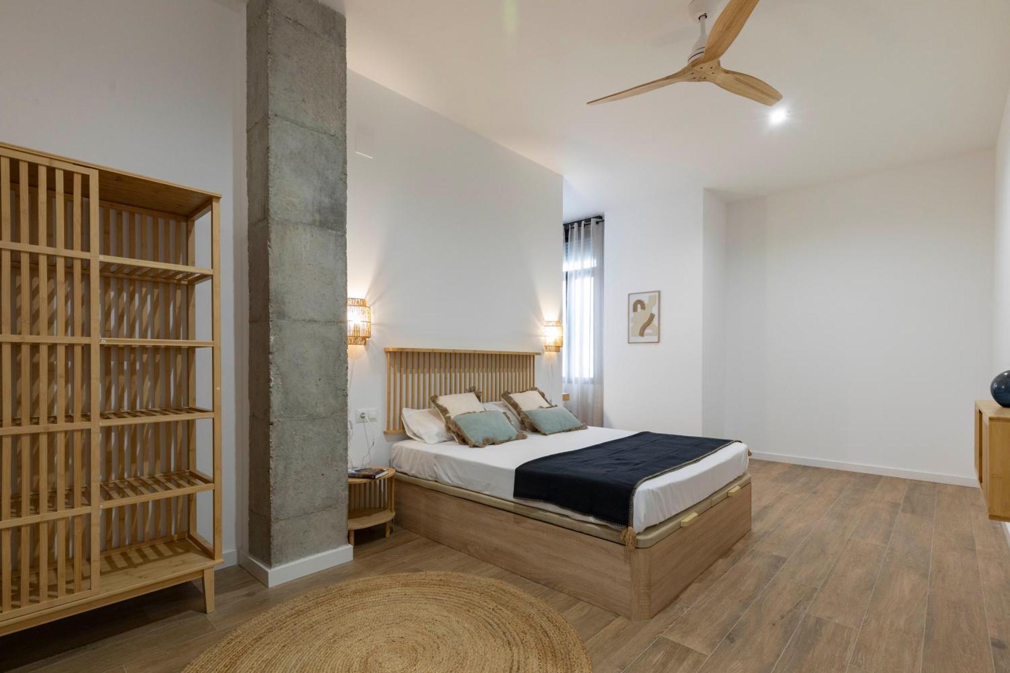 Travel Habitat Mediterranean Suites Valenza Esterno foto