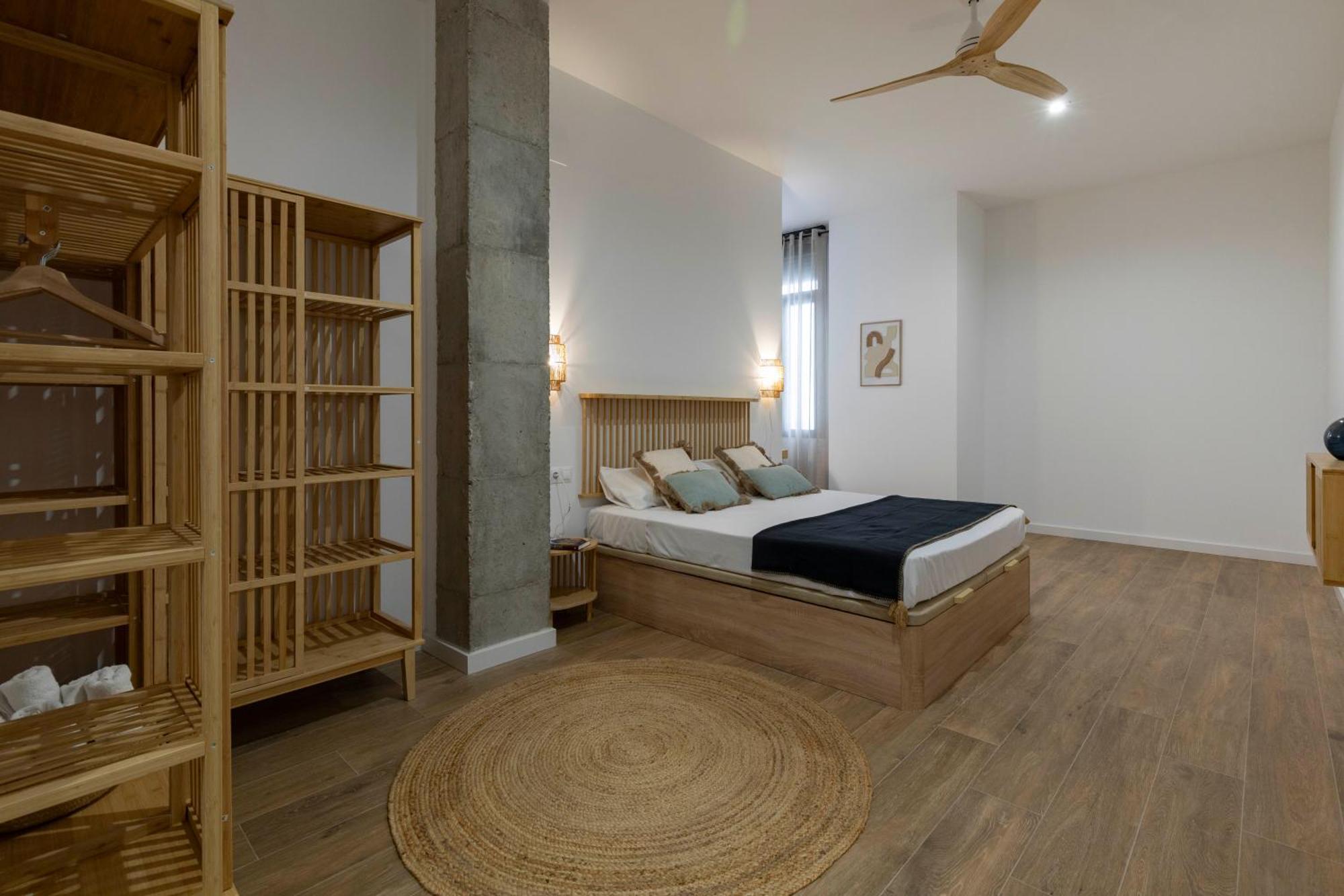 Travel Habitat Mediterranean Suites Valenza Esterno foto