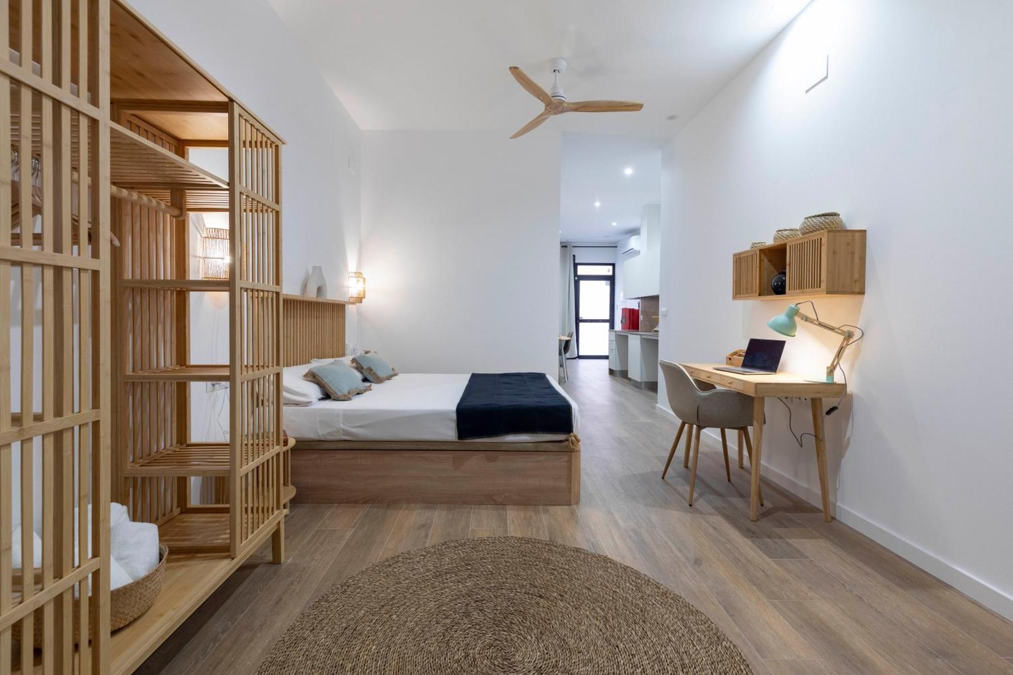 Travel Habitat Mediterranean Suites Valenza Esterno foto