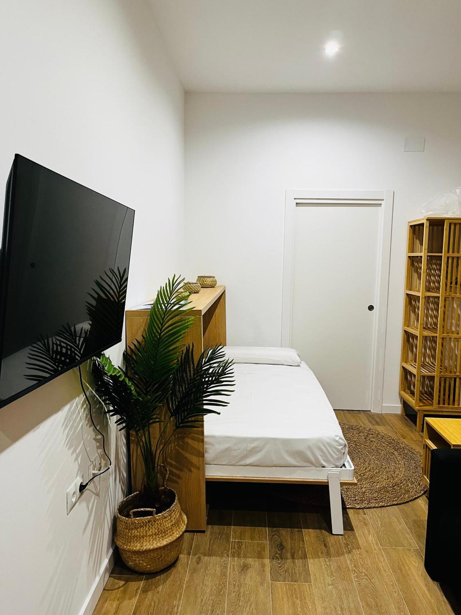 Travel Habitat Mediterranean Suites Valenza Esterno foto