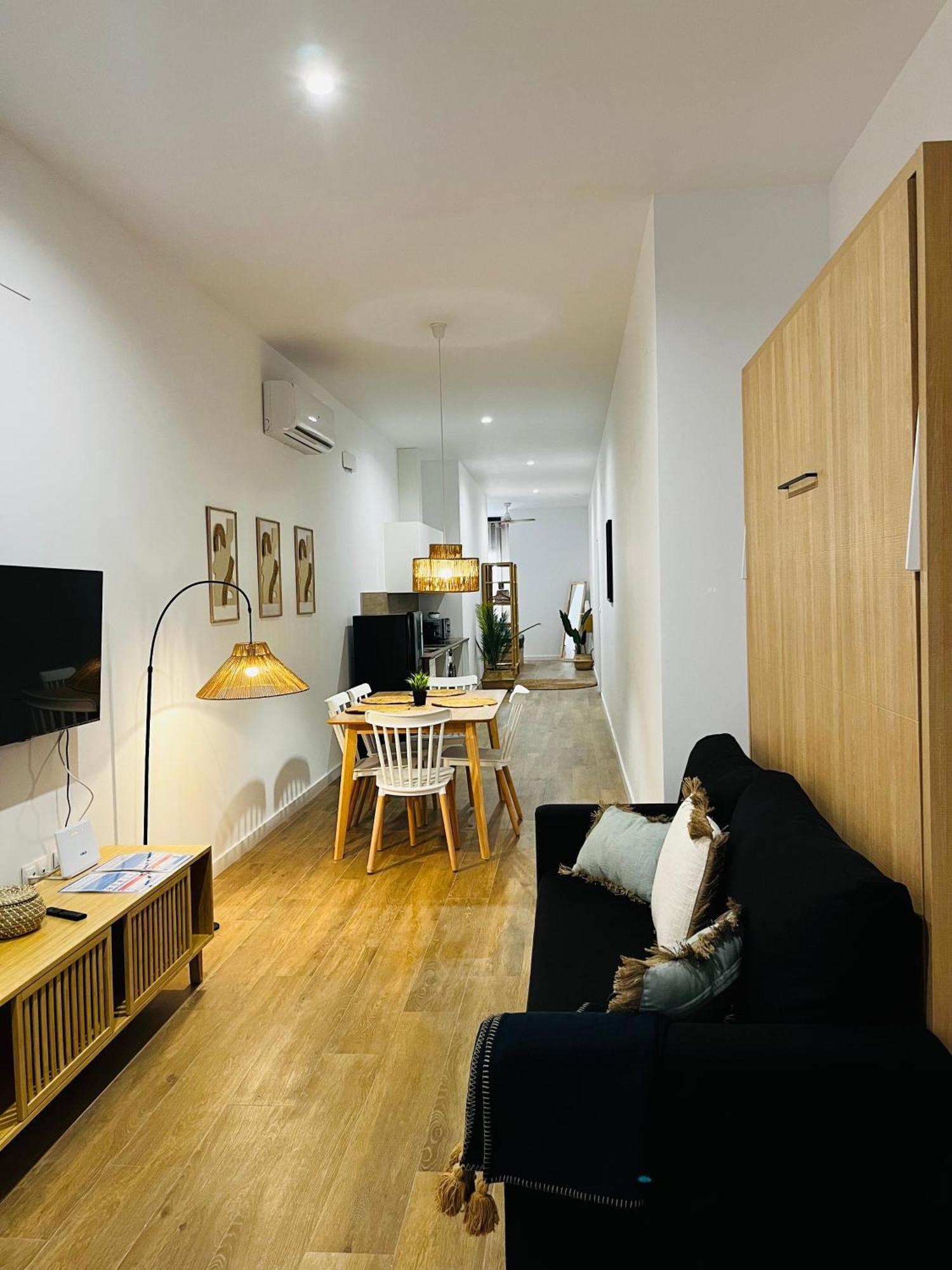 Travel Habitat Mediterranean Suites Valenza Esterno foto