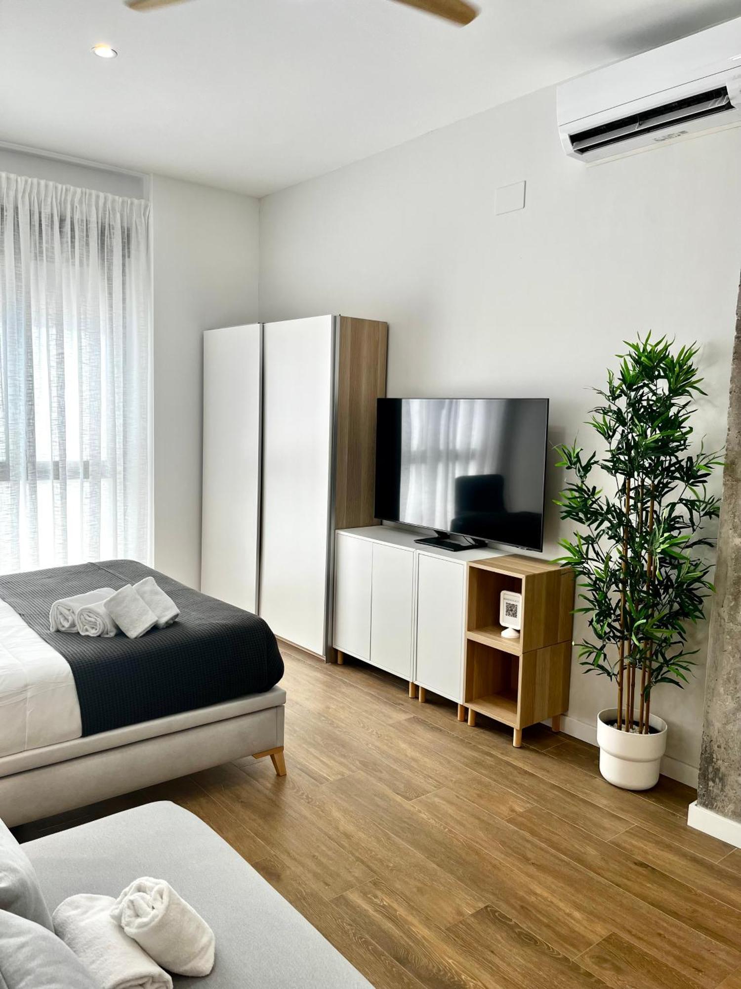 Travel Habitat Mediterranean Suites Valenza Camera foto