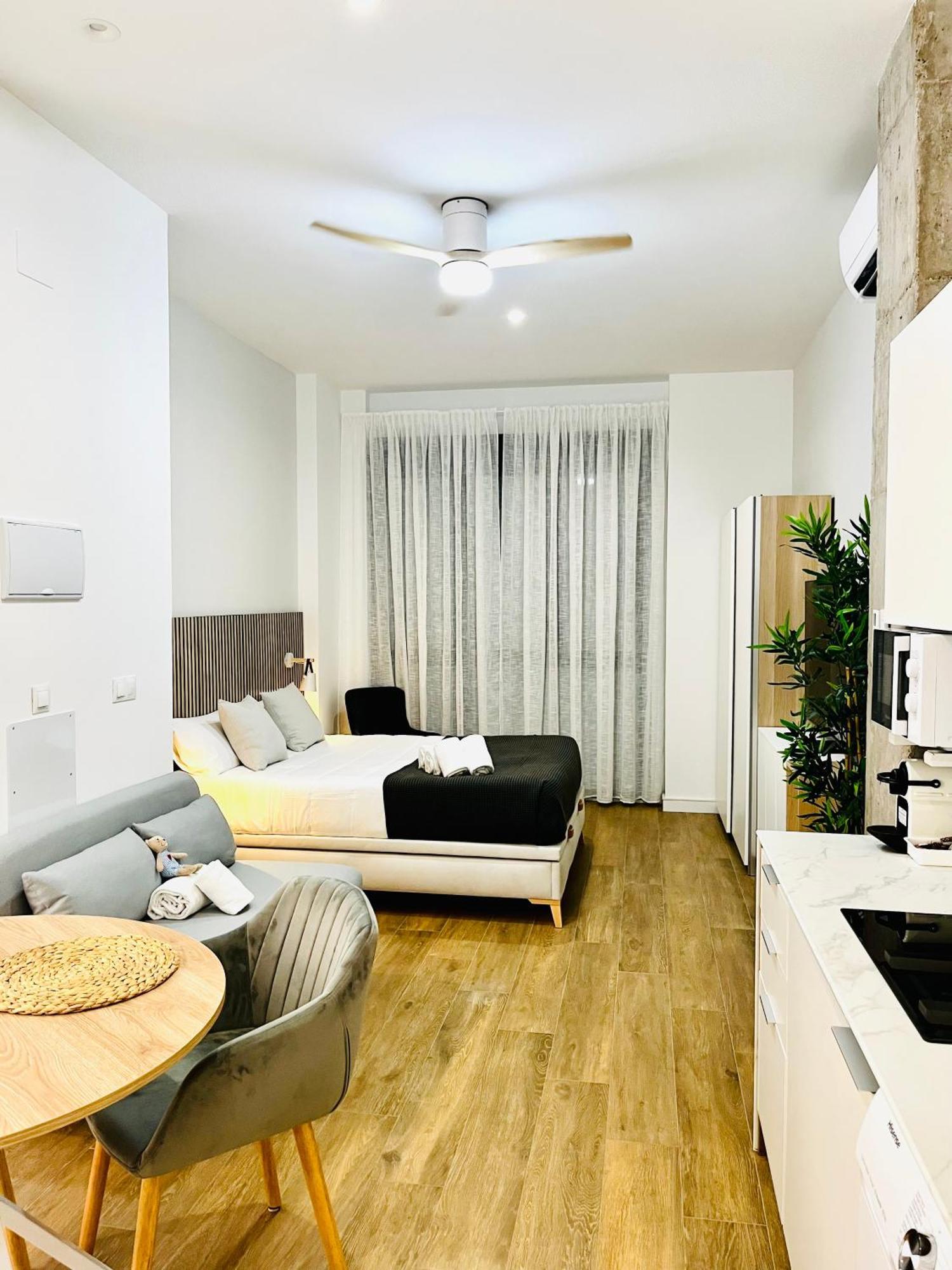 Travel Habitat Mediterranean Suites Valenza Camera foto