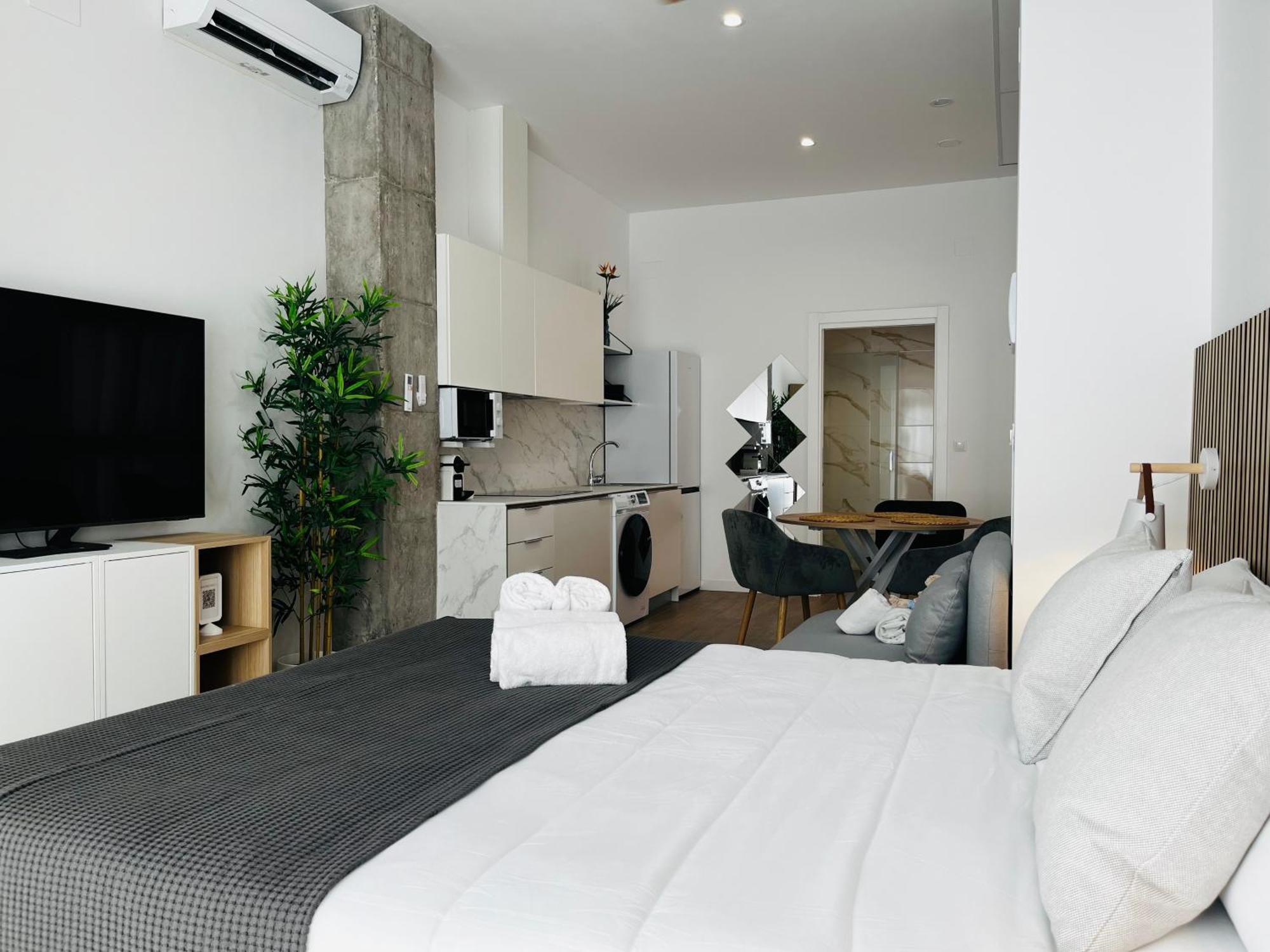 Travel Habitat Mediterranean Suites Valenza Esterno foto